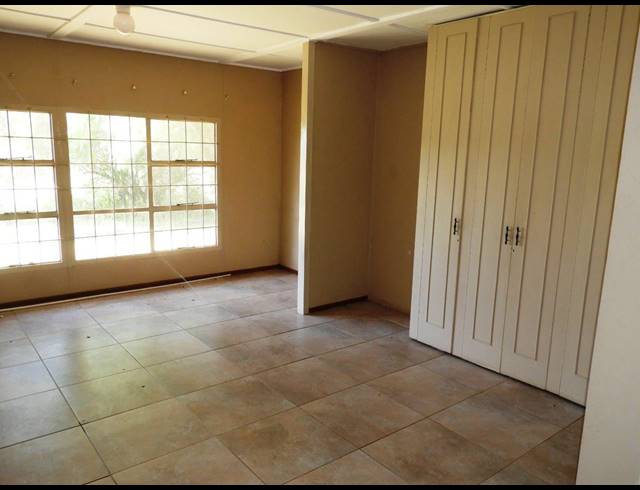 9.30HA FARM FOR SALE IN ZOEKFONTEIN